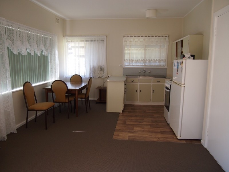 7 Harding Ave, Condobolin NSW 2877