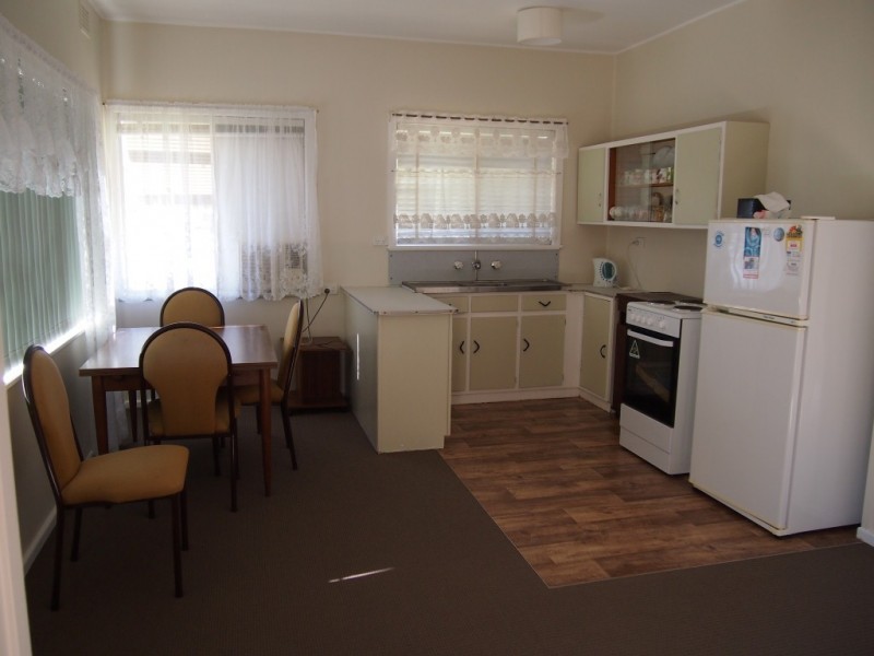 7 Harding Ave, Condobolin NSW 2877