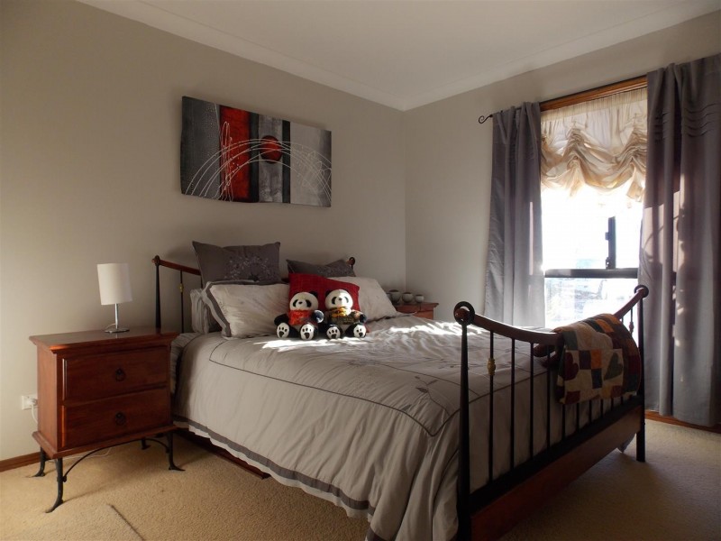 35-37 Thomas Street, Parkes NSW 2870