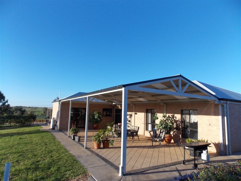 35-37 Thomas Street, Parkes NSW 2870