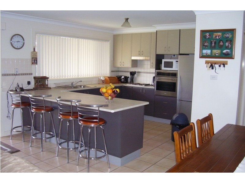 2/10 Thornbury Street, Parkes NSW 2870