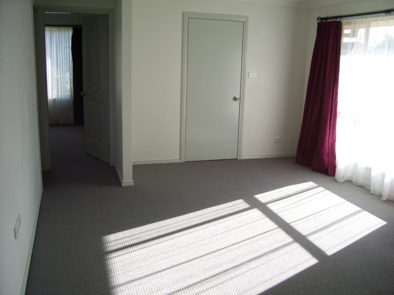 2 Noonan Street, Parkes NSW 2870