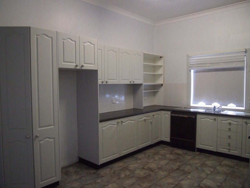 139 Bathurst Street, Condobolin NSW 2877