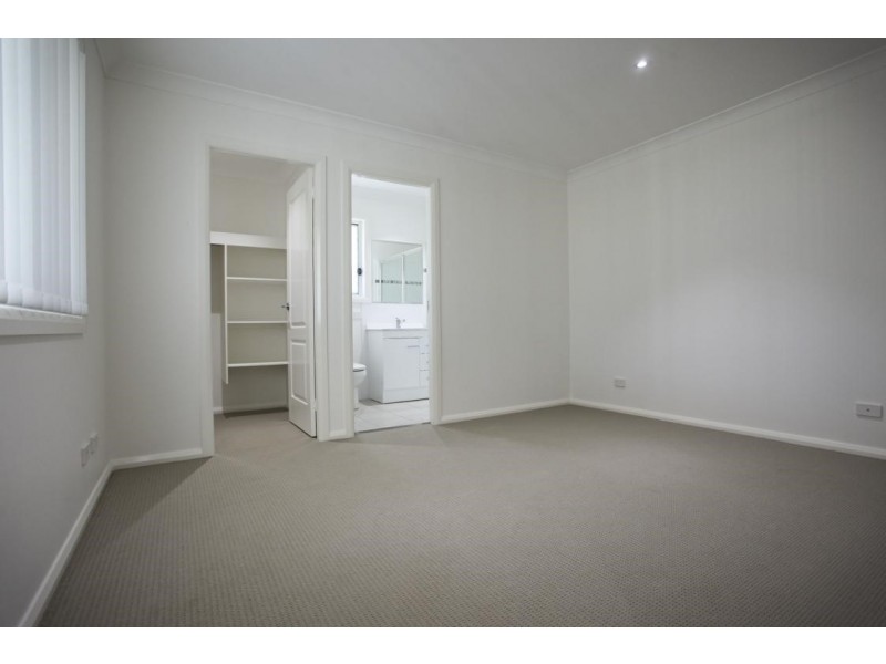 5 Warragrah Place, Parkes NSW 2870