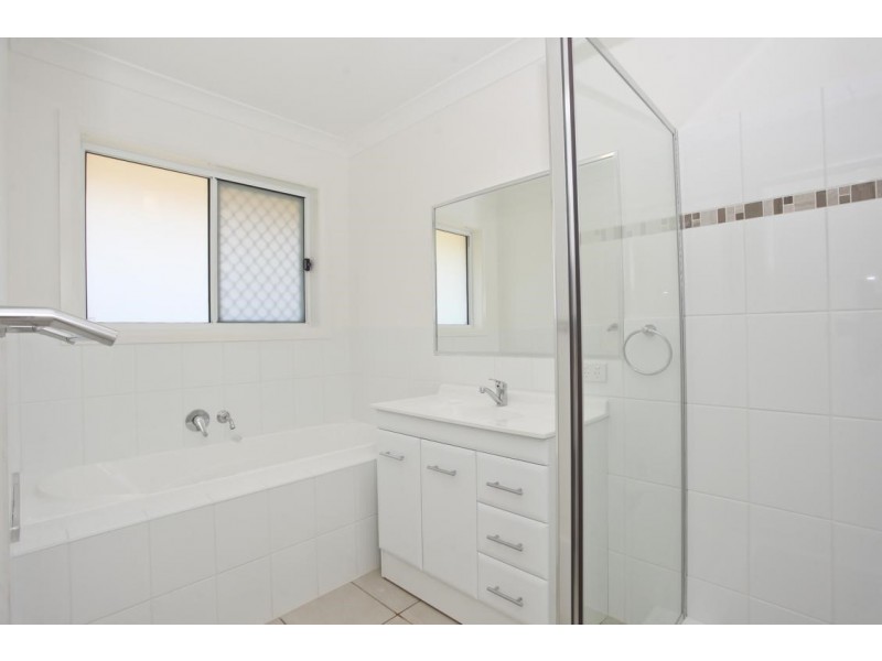 5 Warragrah Place, Parkes NSW 2870