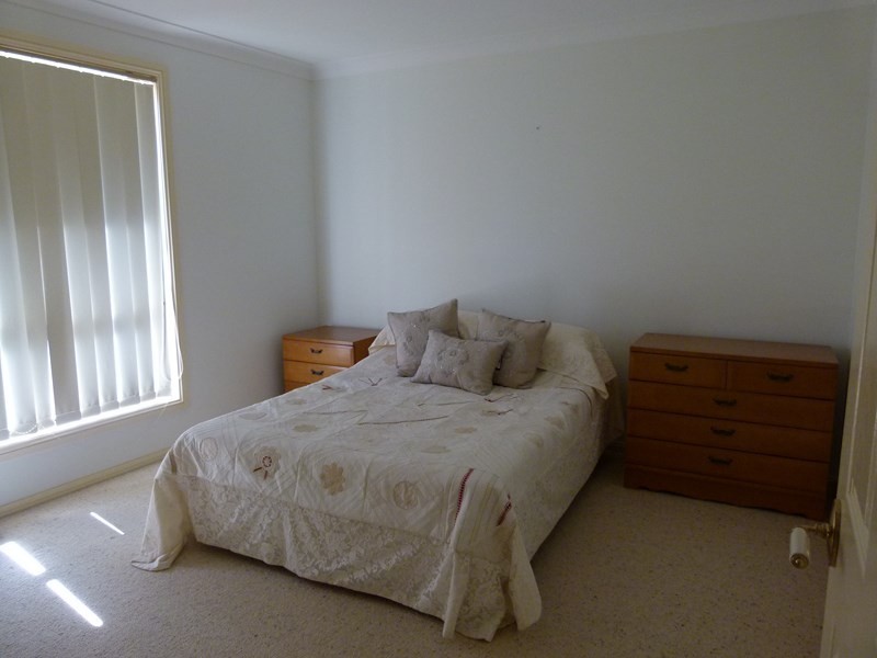 2 McMillan Place, Forbes NSW 2871