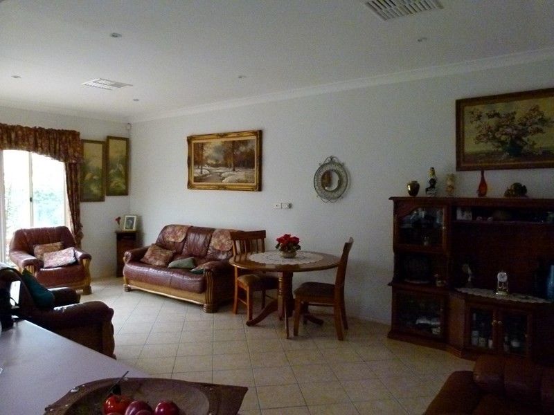 3 Hettie Place, Forbes NSW 2871