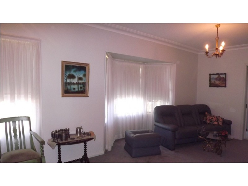 14 McGregor St, Condobolin NSW 2877