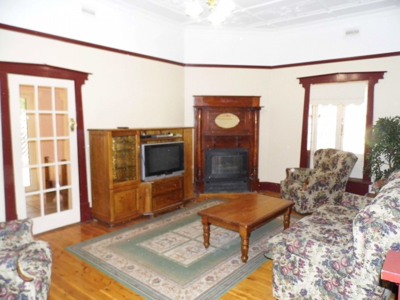 22 Elizabeth Street, Parkes NSW 2870