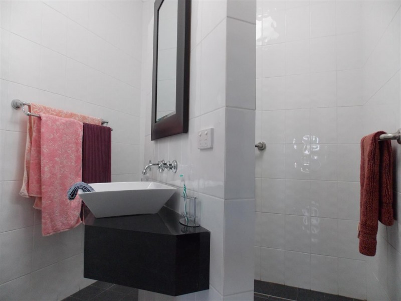 24 Armstrong Street, Parkes NSW 2870