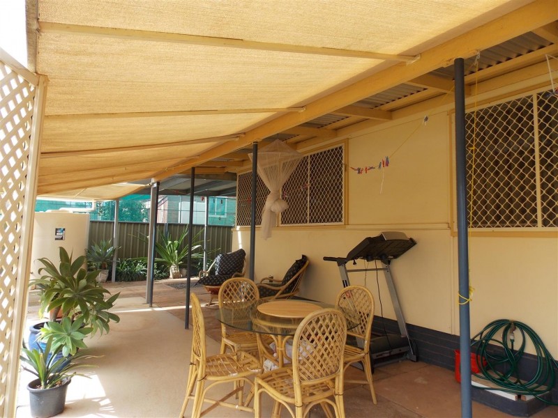 24 Armstrong Street, Parkes NSW 2870