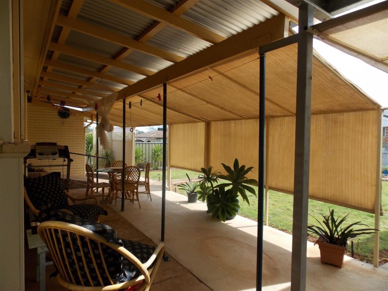 24 Armstrong Street, Parkes NSW 2870