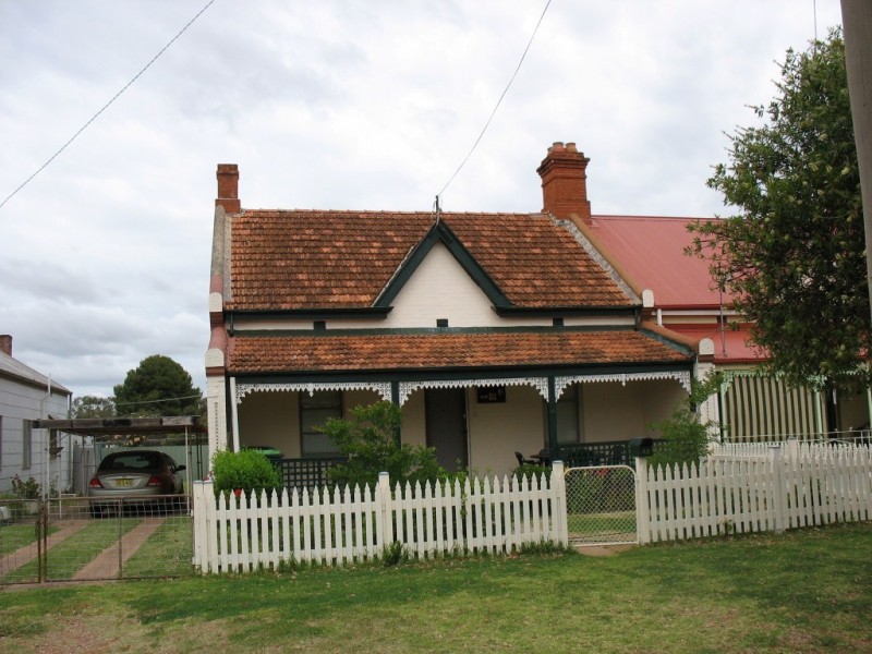 42 Orange Street, Condobolin NSW 2877