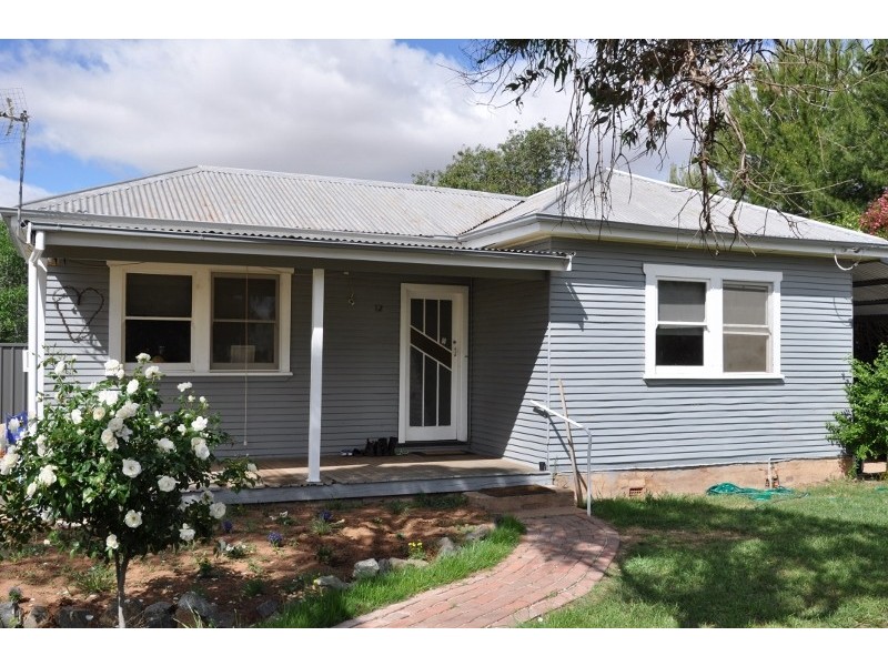 12 Oberon street, Eugowra NSW 2806