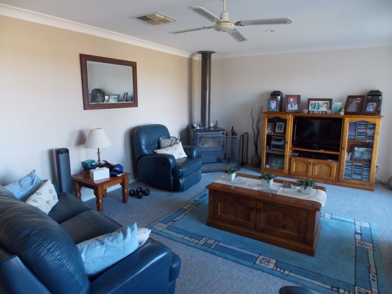 7 Mimosa Avenue, Parkes NSW 2870