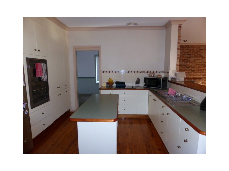 36 Mengarvie Road, Parkes NSW 2870