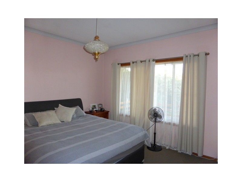 36 Mengarvie Road, Parkes NSW 2870