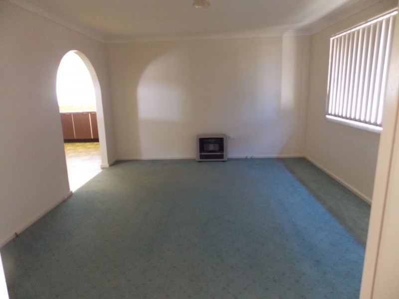 84 Woodward Street, Parkes NSW 2870