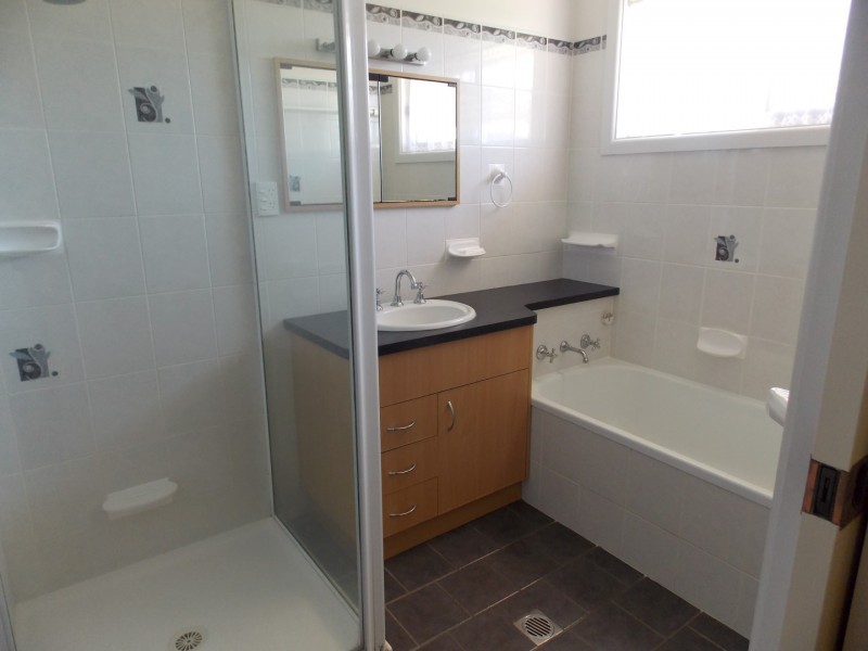 84 Woodward Street, Parkes NSW 2870