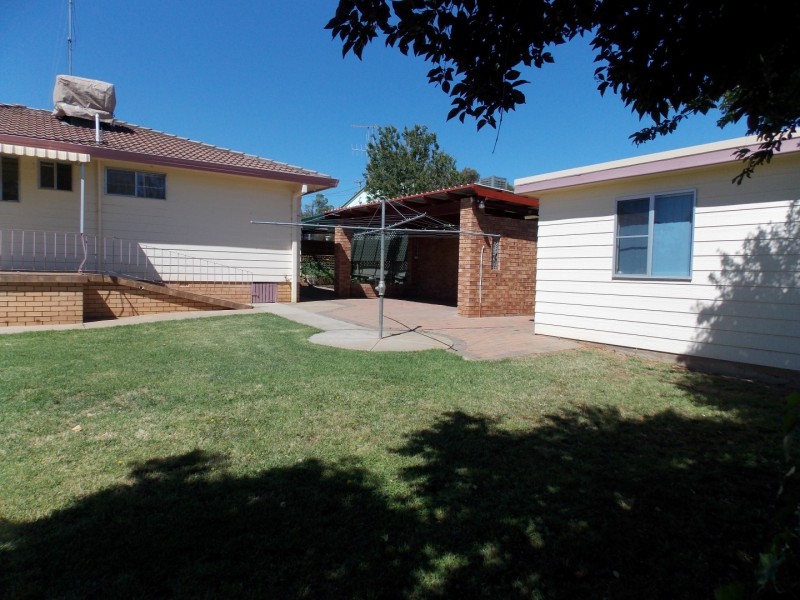 84 Woodward Street, Parkes NSW 2870