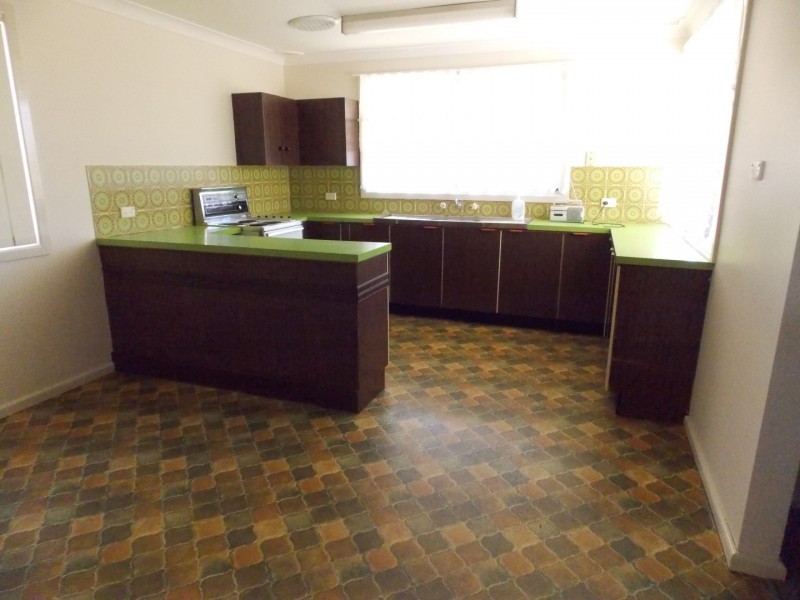 84 Woodward Street, Parkes NSW 2870