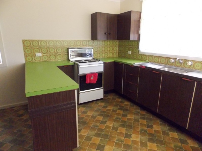 84 Woodward Street, Parkes NSW 2870