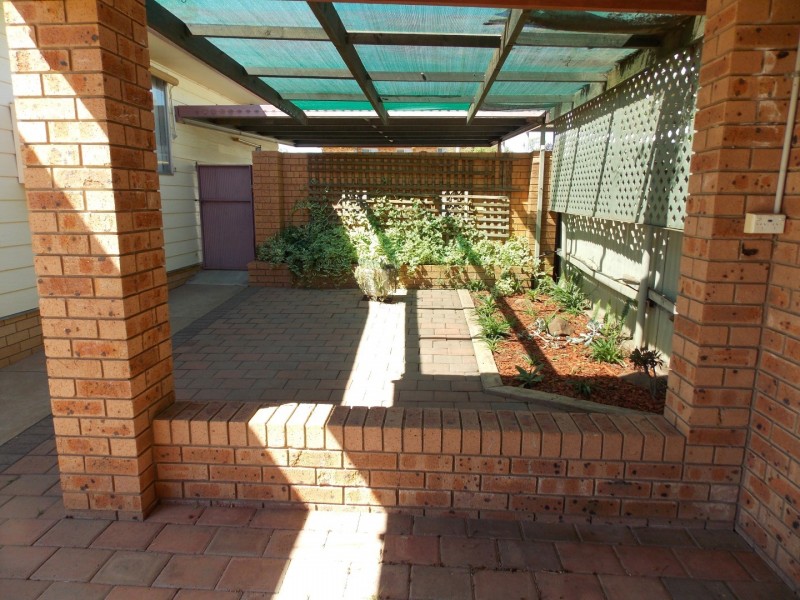 84 Woodward Street, Parkes NSW 2870