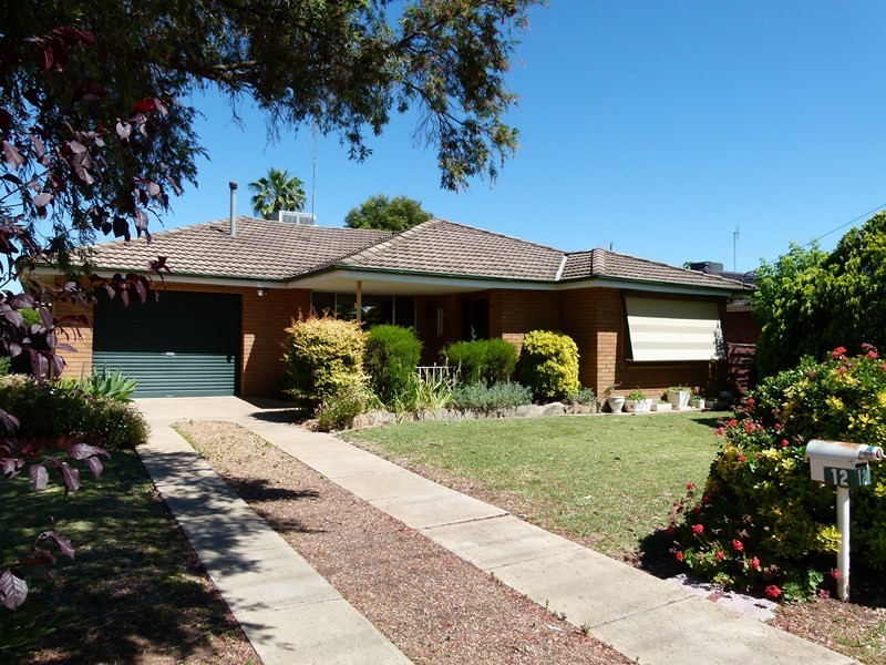 12 Gloucester street, Forbes NSW 2871