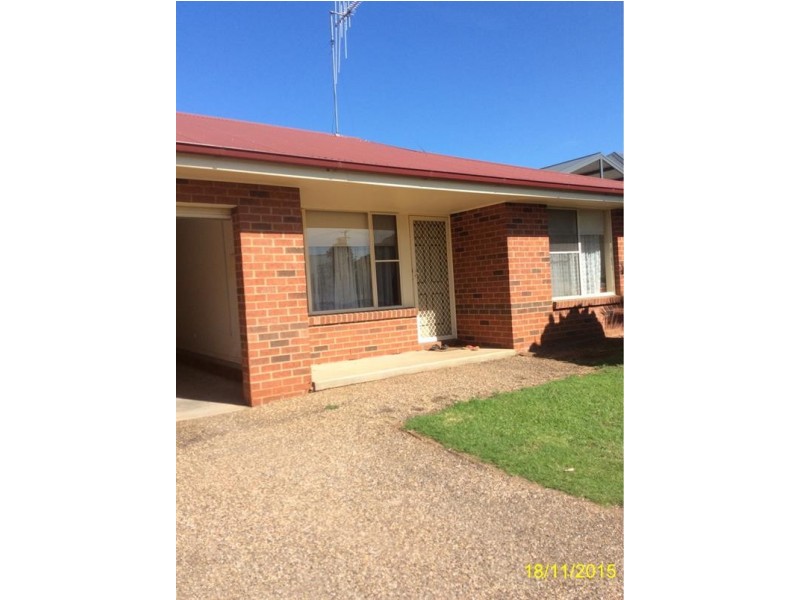 1/35a Cecile Street, Parkes NSW 2870