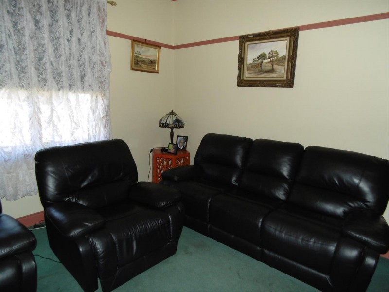 5 East Street, Parkes NSW 2870