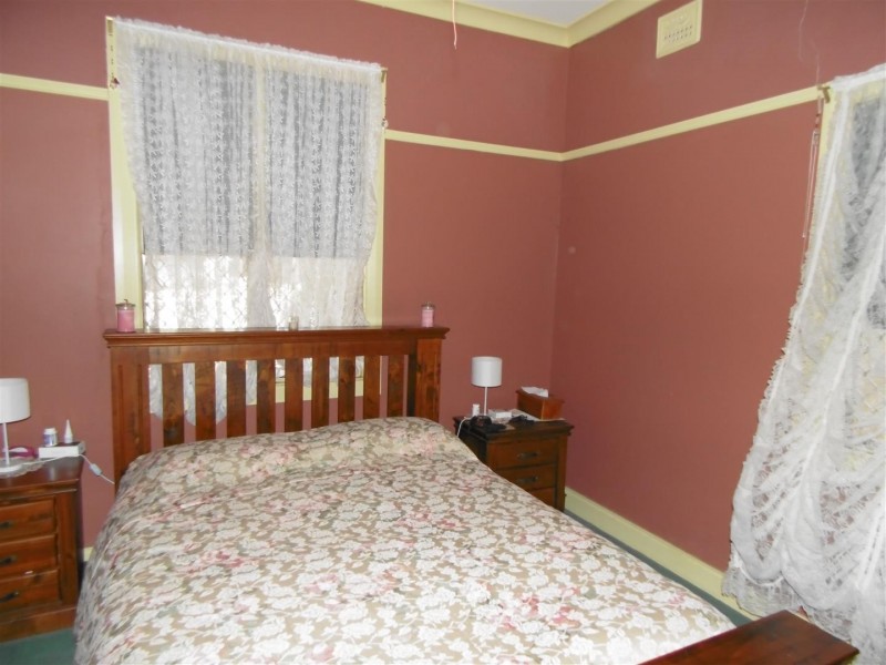 5 East Street, Parkes NSW 2870