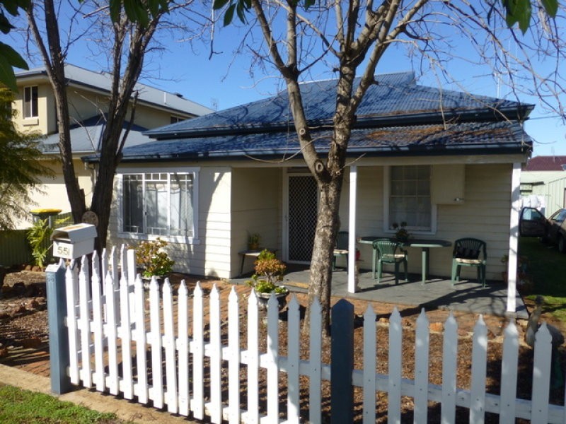 55 Church Street, Parkes NSW 2870