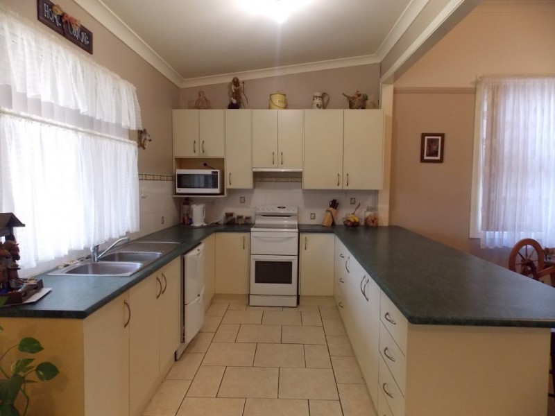 67 Hill Street, Parkes NSW 2870