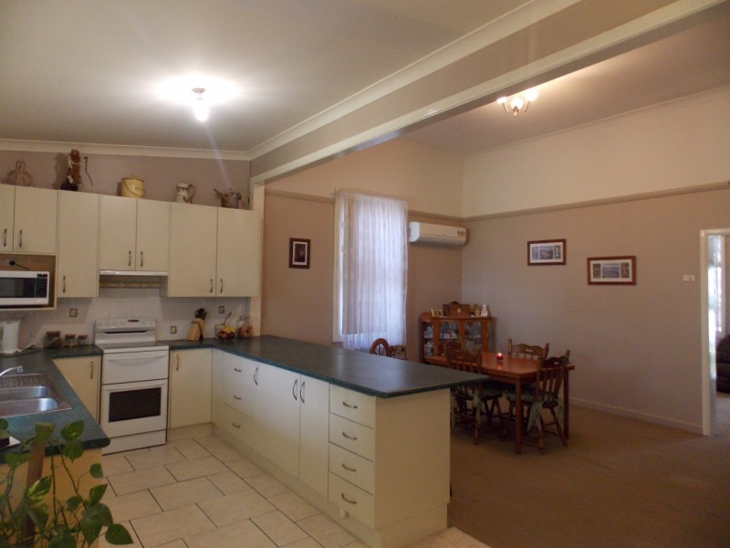 67 Hill Street, Parkes NSW 2870