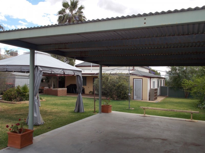 67 Hill Street, Parkes NSW 2870