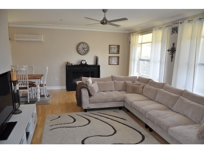 28 Pye Street, Eugowra NSW 2806