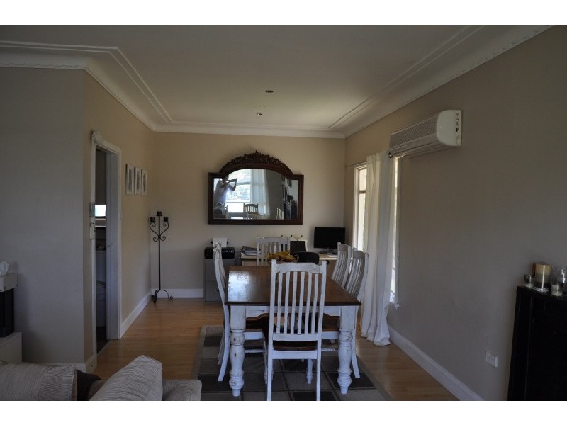 28 Pye Street, Eugowra NSW 2806