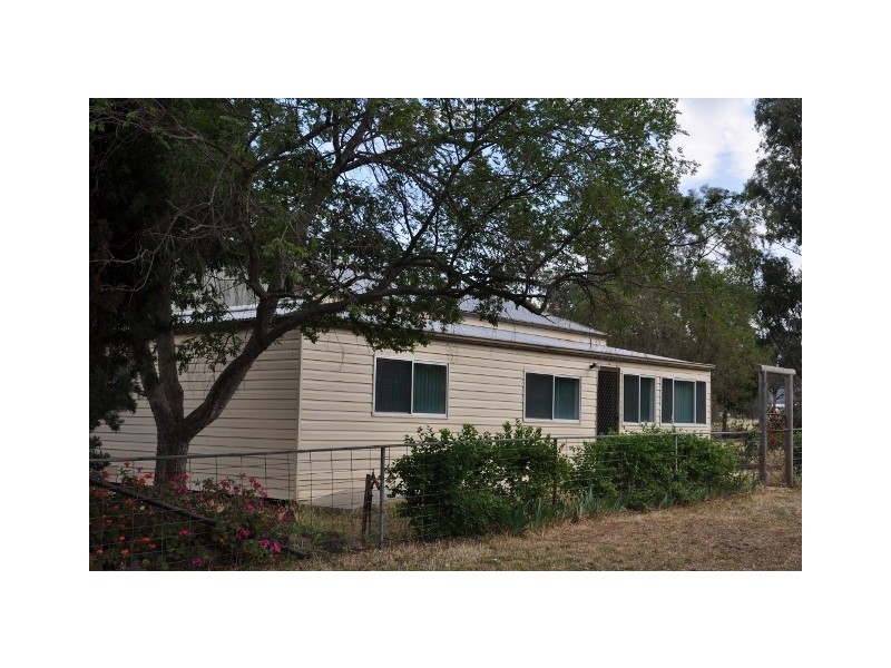 . “Throndale” Escort Way, Eugowra NSW 2806