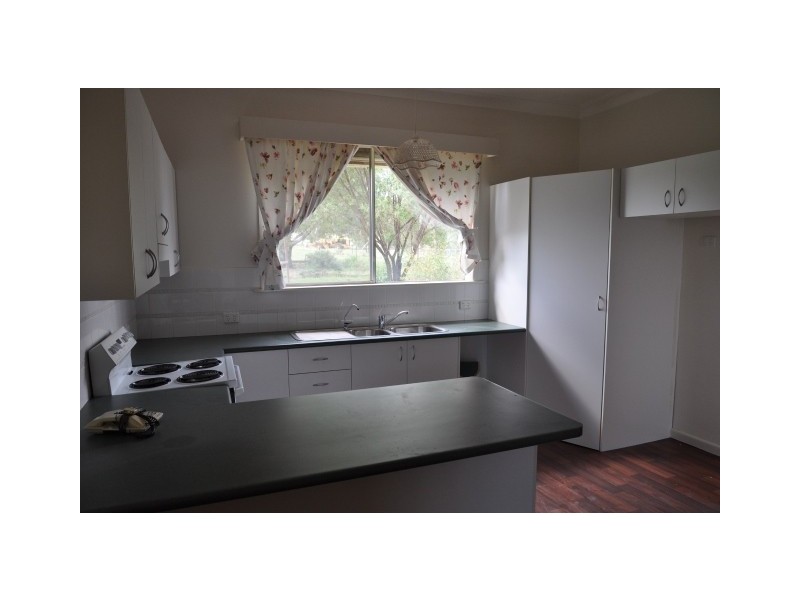 . “Throndale” Escort Way, Eugowra NSW 2806