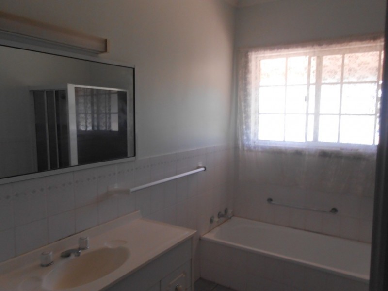 5/2 High Street, Parkes NSW 2870