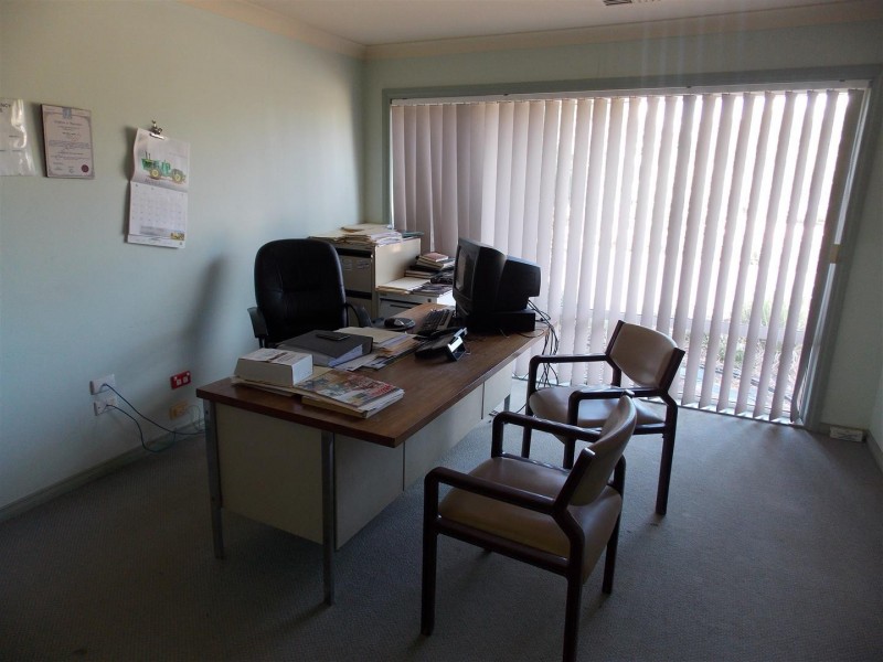 28-32 Clarinda Street, Parkes NSW 2870