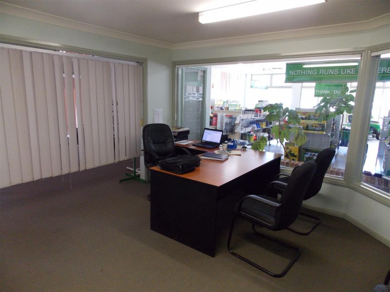 28-32 Clarinda Street, Parkes NSW 2870