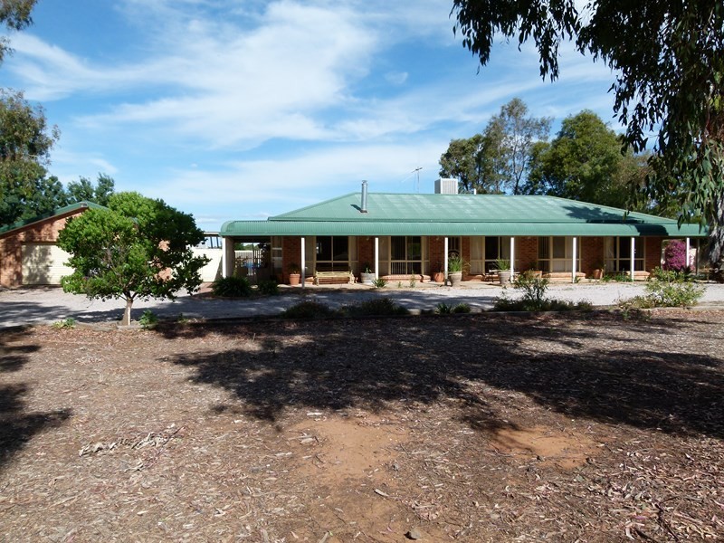 121 Calarie Road, Forbes NSW 2871