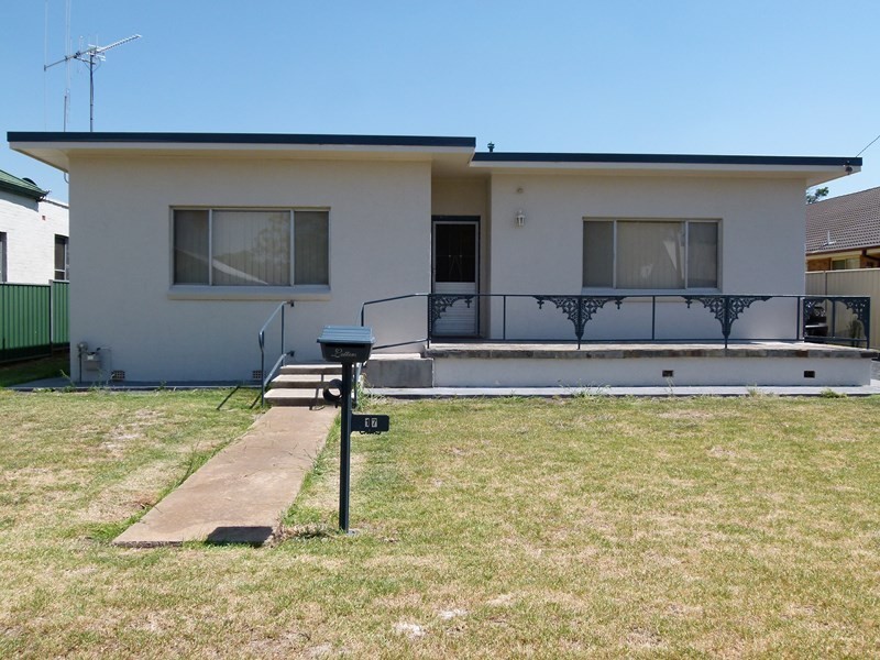 17 Queen Street, Forbes NSW 2871