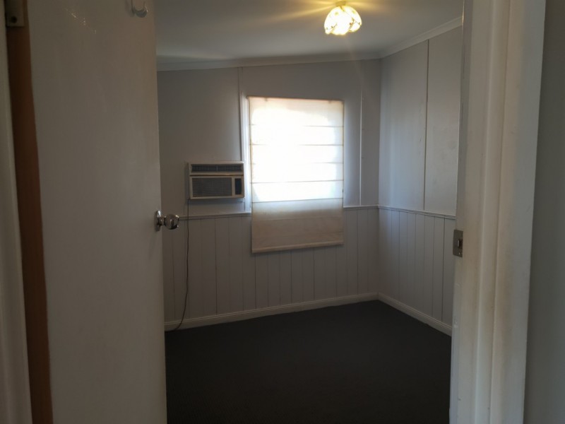 6 Thornbury Street, Parkes NSW 2870
