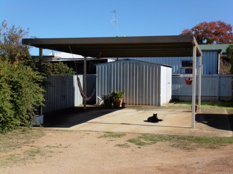 6 Thornbury Street, Parkes NSW 2870