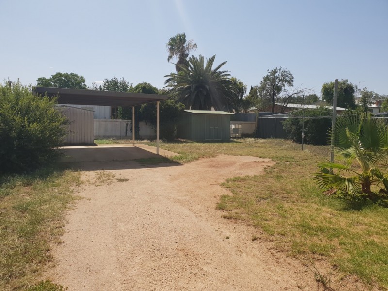 6 Thornbury Street, Parkes NSW 2870