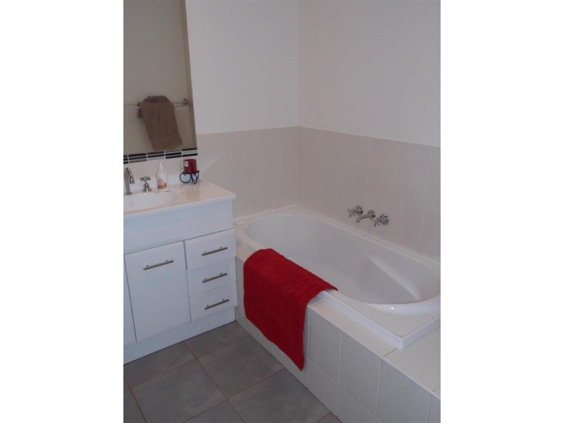 51a High Street, Parkes NSW 2870