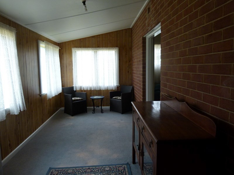 32 Flint Street, Forbes NSW 2871