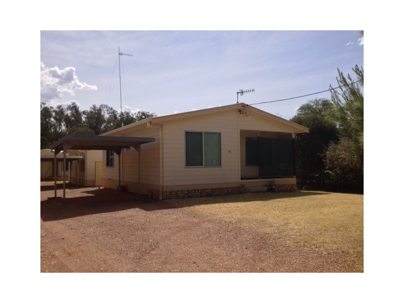2/98 Officers Parade, Condobolin NSW 2877